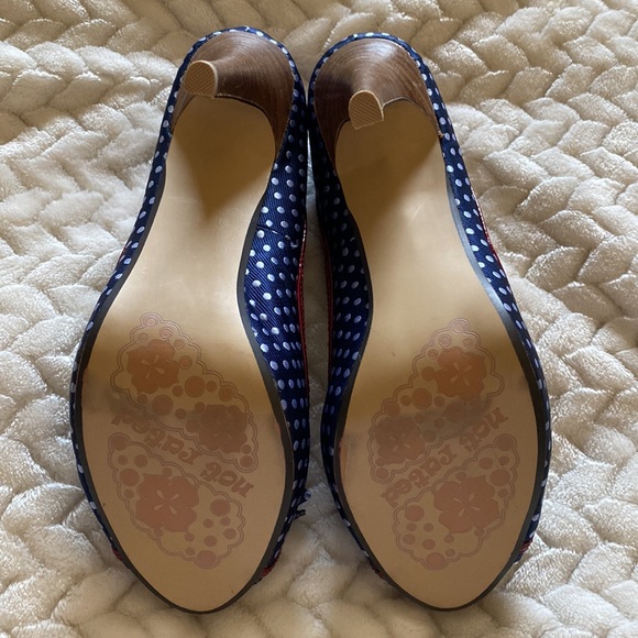 Like new, worn once for Halloween event - Picture 3 of 4